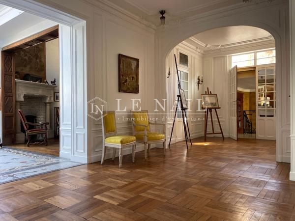 Villa de style Art Nouveau avec jardin à Fontainebleau