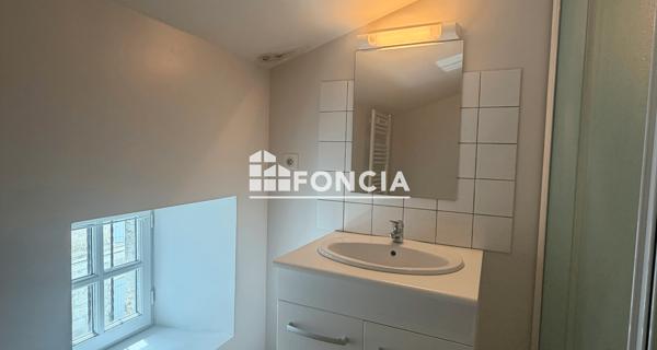 Location Appartement 3 pièces 63.3 m² - La Rochefoucauld 16110