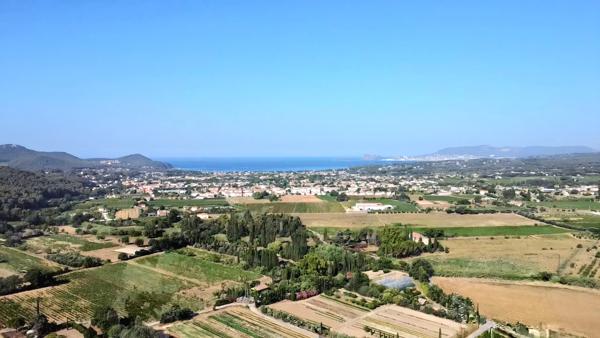 Maison à vendre à quelques minutes de Saint Cyr sur mer