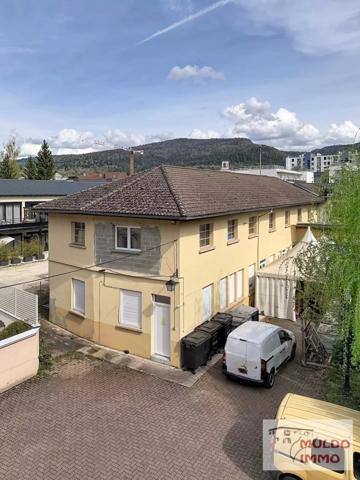Atelier / usine de 908 m² en plein centre ville d'Oyonnax