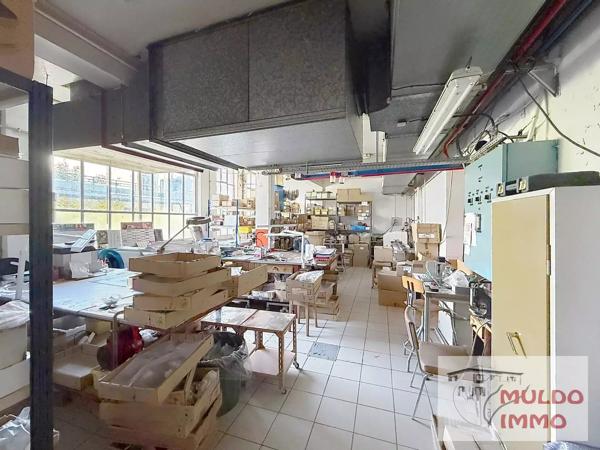 Atelier / usine de 908 m² en plein centre ville d'Oyonnax