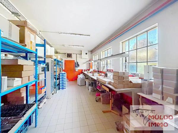 Atelier / usine de 908 m² en plein centre ville d'Oyonnax