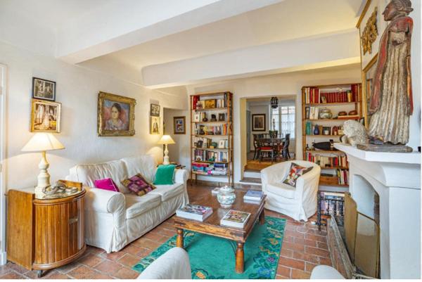 Grimaud : Maison de village 250 M2 avec terrasse, maison d'hôtes ou particulier