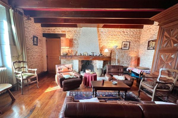Maison charentaise du XIXe siècle proche d'Angoulême
