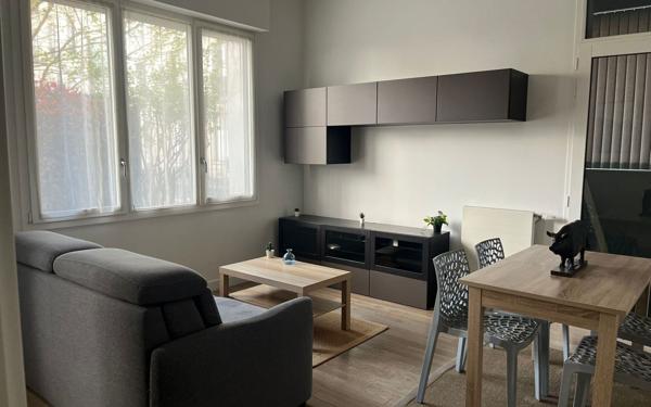 Appartement à louer    2 pièces • 53 m2 Paris 14