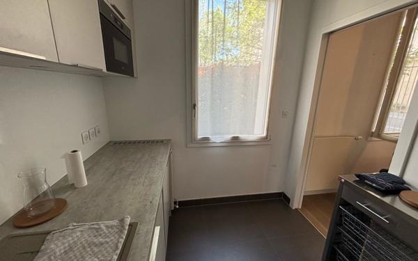 Appartement à louer    2 pièces • 53 m2 Paris 14
