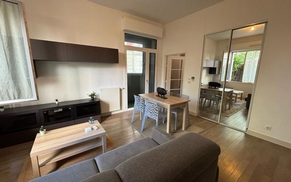 Appartement à louer    2 pièces • 53 m2 Paris 14