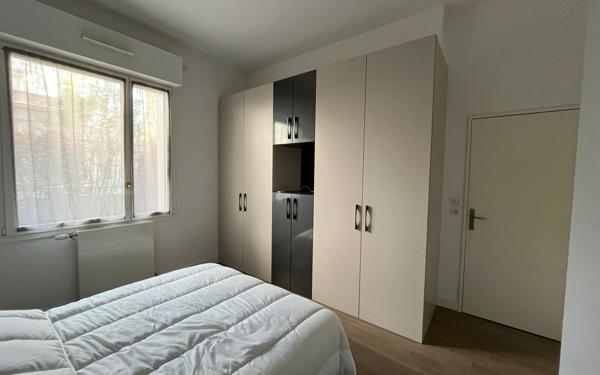 Appartement à louer    2 pièces • 53 m2 Paris 14