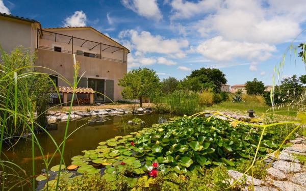 Maison à vendre    5 pièces •  Uzès
