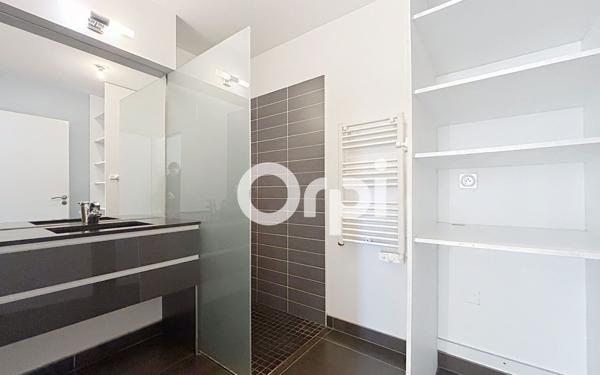 Appartement à louer    3 pièces • 65,86 m2 Perpignan