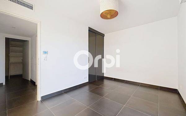 Appartement à louer    3 pièces • 65,86 m2 Perpignan