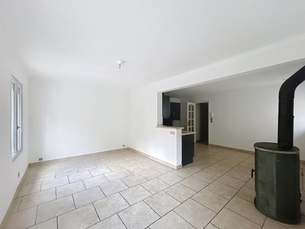 Appartement 4 pièces en duplex de 80 m² - Aix-les-Bains- spacieux et fonctionnel, proche des commodités et du centre-ville avec cave et parking