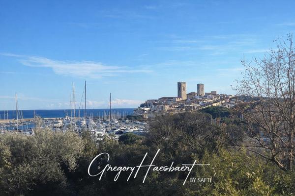ANTIBES – 3 PIÈCES VUE PORT / MER – PROCHE CENTRE