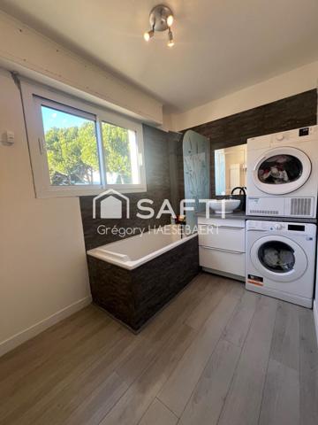 ANTIBES – 3 PIÈCES VUE PORT / MER – PROCHE CENTRE