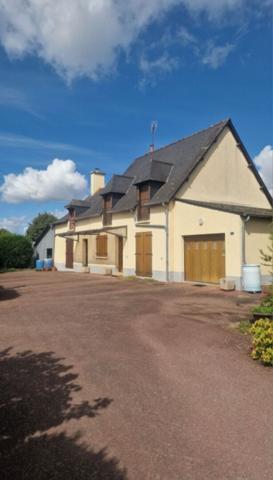 Vente Maison115 m² - 6 Pièces - VERN SUR SEICHE (35770)