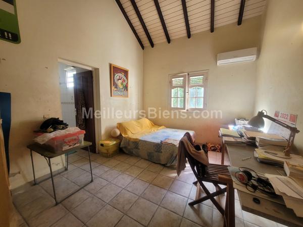 MAISON T4 avec mezzanine avec terrain de 1043m2