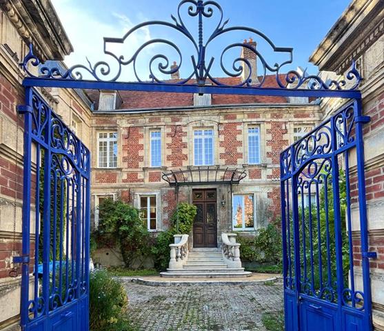 Maison de Maître :10 pièce(s) 288 m2 - Terrain 959m²