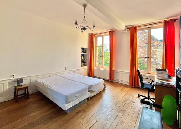 Maison de Maître :10 pièce(s) 288 m2 - Terrain 959m²