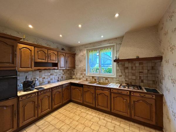 ROANNE Maison 100 m2 sur 464 m2 de terrain