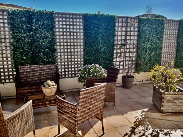 Maison mitoyenne dans petite résidence sécurisée