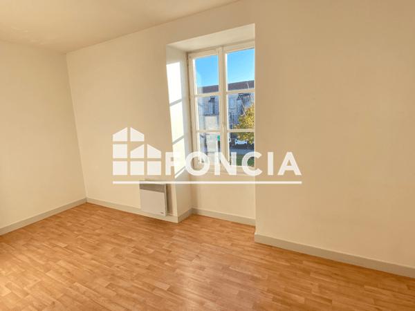 Location Appartement 3 pièces 60 m² - 7 RUE VAUDREUIL Rochefort 17300