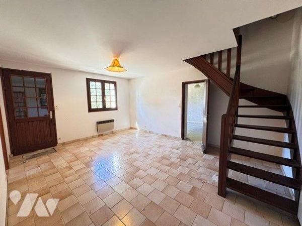 A vendre maison à MOELAN SUR MER (29)

Maison d'une superficie de 96,95 m² avec vie en rez de...