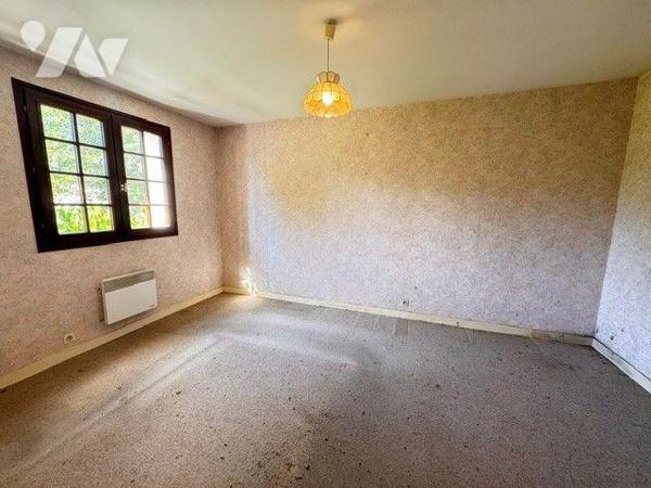 A vendre maison à MOELAN SUR MER (29)

Maison d'une superficie de 96,95 m² avec vie en rez de...
