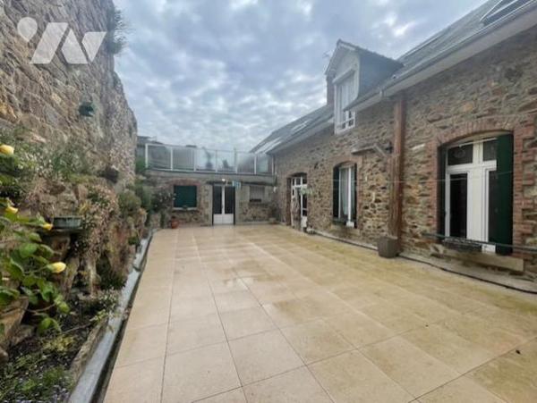 Maison de Ville et Local commercial 