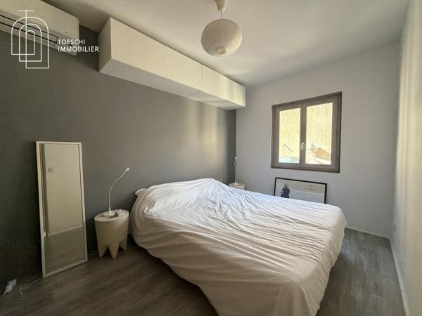 Charmante maison de ville rénovée avec terrasse 237 000 €