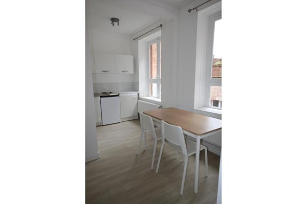 A LOUER : T1 à Lille • rue Pharaon de Winter - Vieux Lille • 745 € CC • Réf. 753-005