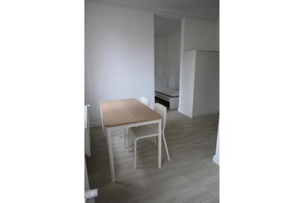 A LOUER : T1 à Lille • rue Pharaon de Winter - Vieux Lille • 745 € CC • Réf. 753-005