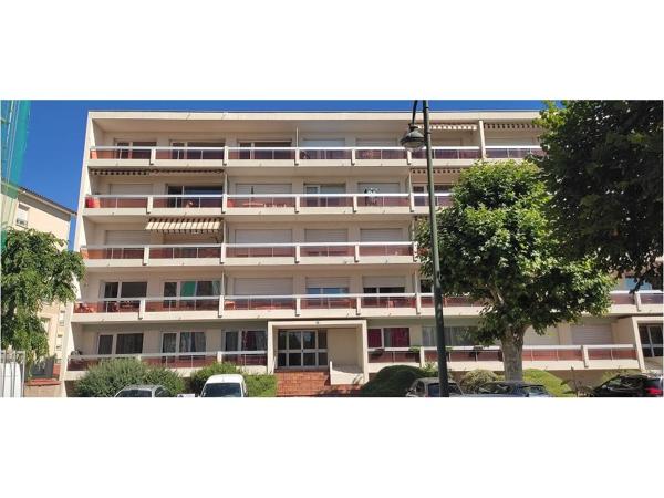 Appartement T4 - MONTROND LES BAINS