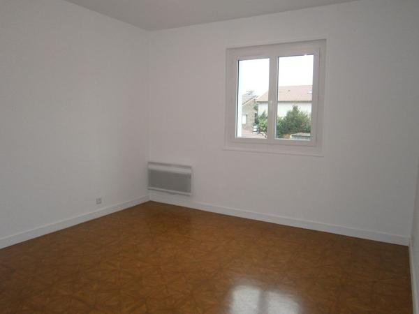 Appartement T4 - MONTROND LES BAINS