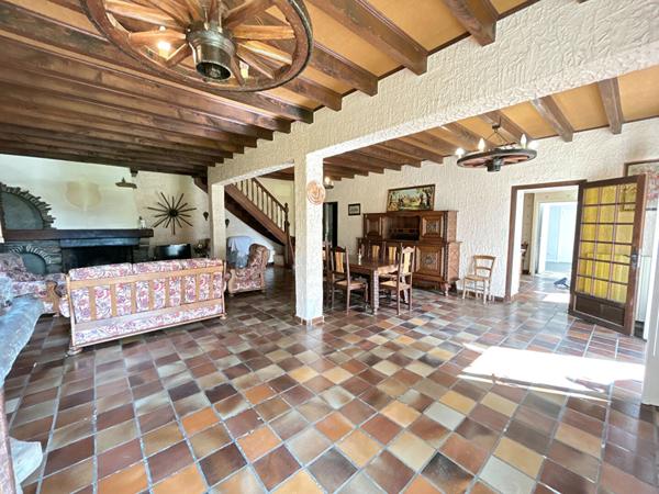 A VENDRE MAISON + TERRAIN AVEC BELLE VUE