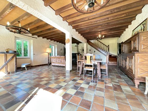 A VENDRE MAISON + TERRAIN AVEC BELLE VUE