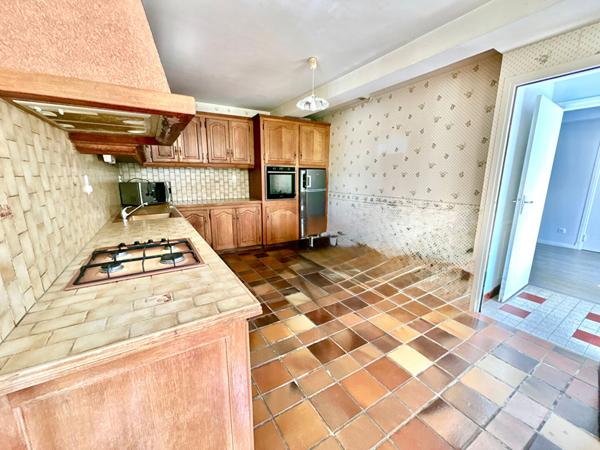 A VENDRE MAISON + TERRAIN AVEC BELLE VUE