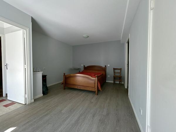 A VENDRE MAISON + TERRAIN AVEC BELLE VUE