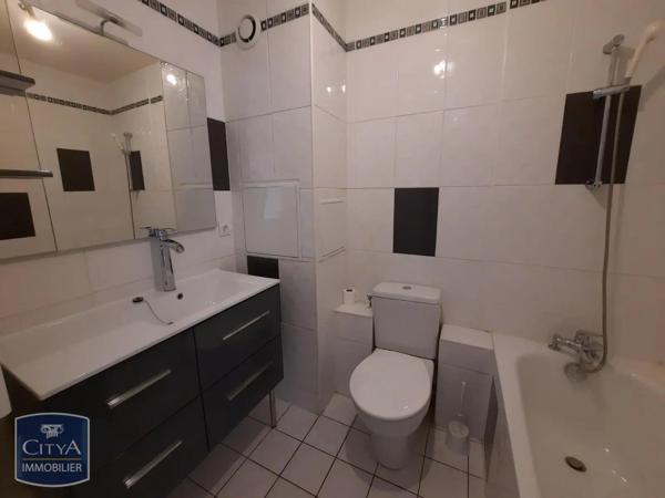 Appartement à louer 1 pièce 26.42m² Évry-Courcouronnes (91080)