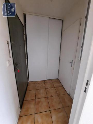 Appartement à louer 1 pièce 26.42m² Évry-Courcouronnes (91080)