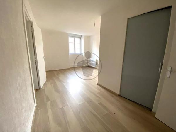 Location Appartement 3 pièces 76 m2 à Baume-les-Dames