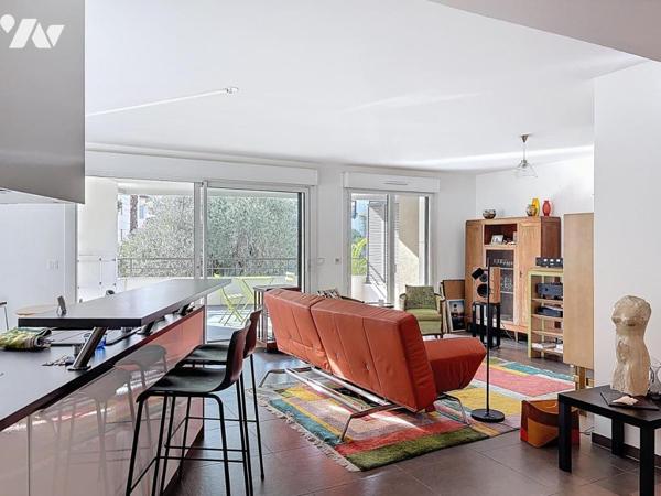 Appartement de 3/4 Pièces dans une résidence récente sécurisée  avec piscine. Cave et Garage.