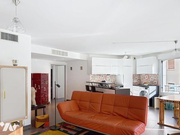 Appartement de 3/4 Pièces dans une résidence récente sécurisée  avec piscine. Cave et Garage.