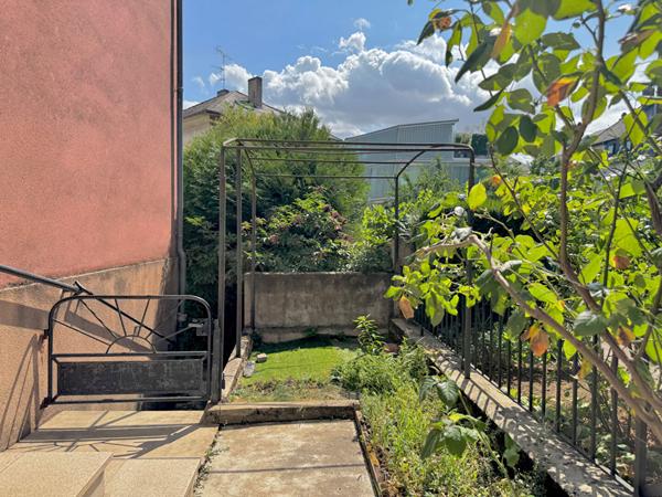 Lumineux T3 rénové et climatisé avec son balcon au coeur de Thionville