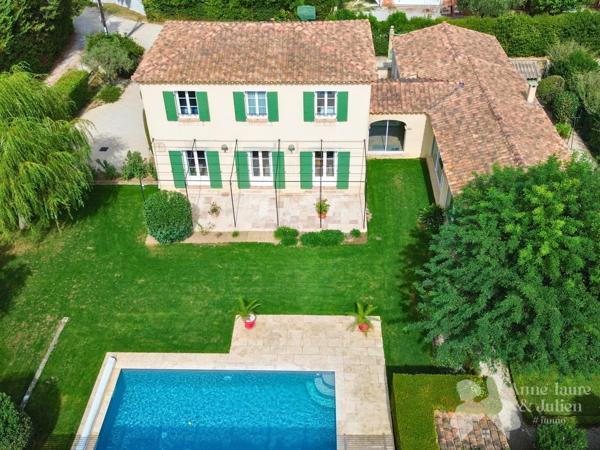 Pélissanne - Villa 140 m², terrain paysager de 1 000 m² et suite indépendante
