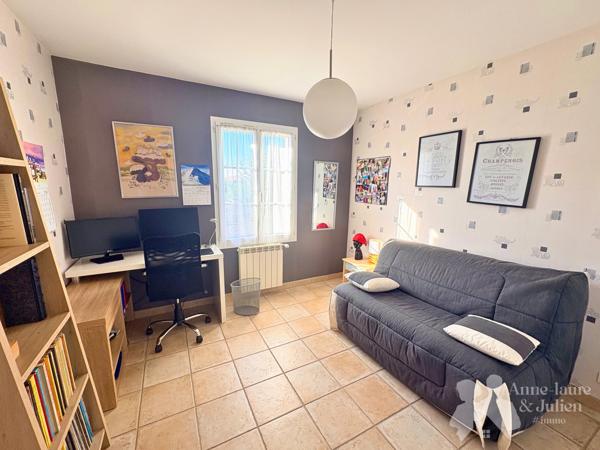 Pélissanne - Villa 140 m², terrain paysager de 1 000 m² et suite indépendante