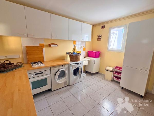 Pélissanne - Villa 140 m², terrain paysager de 1 000 m² et suite indépendante