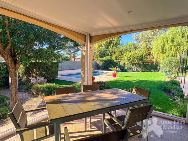 Pélissanne - Villa 140 m², terrain paysager de 1 000 m² et suite indépendante