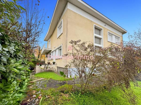 Maison à vendre 10 pièces de 240 m²