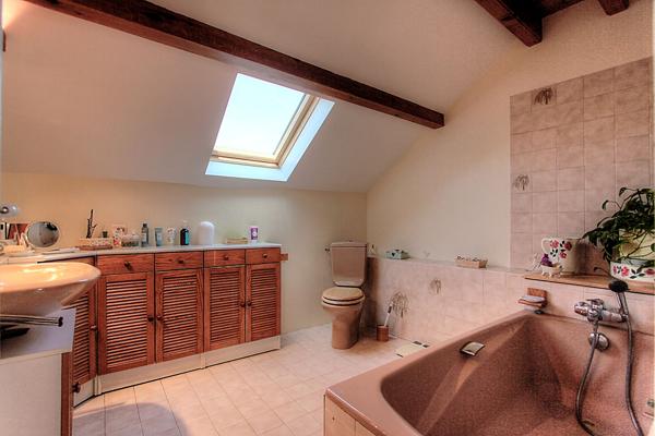 Maison de village Saint-Jeoire-Prieuré 76 m2 avec jardin et garage