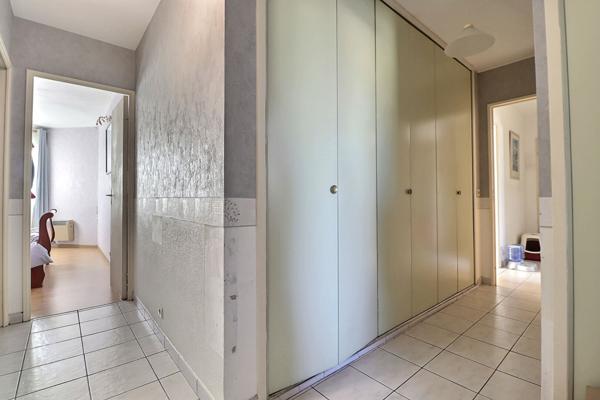 URGENT PIED DE LA GARE 4 pièce(s) 83 m2 + Balcon+ Cellier